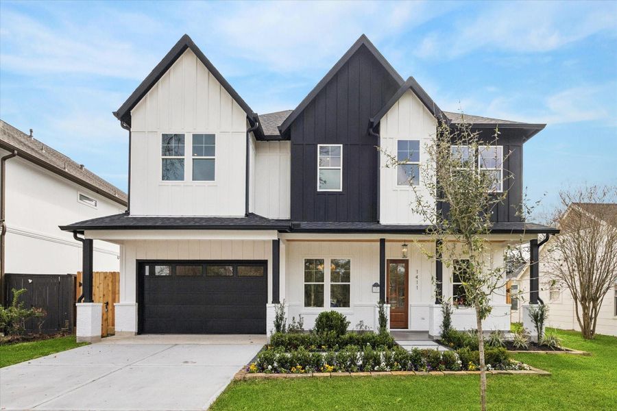 Front exterior of a new home in , Houston, TX, highlighting curb appeal (Image 20).