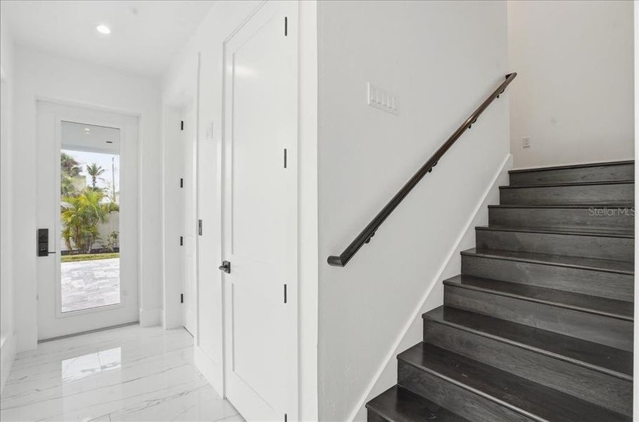 Spacious, unfurnished interior of a new home in , Englewood (Image 25).