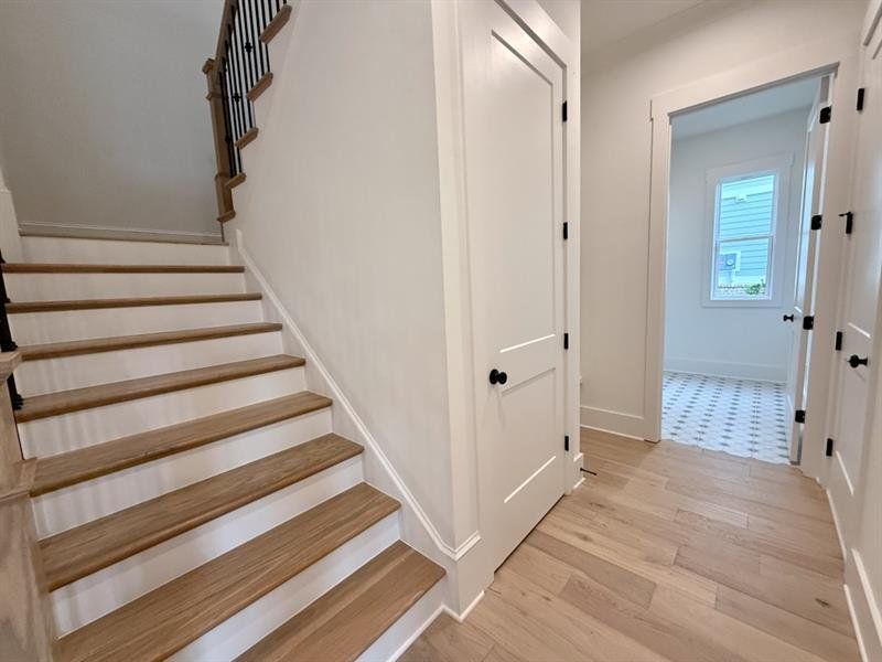 Spacious, unfurnished interior of a new home in Livingstone Park, Kennesaw (Image 27). Spacious, unfurnished interior of a new home in Livingstone Park, Kennesaw (Image 27).
