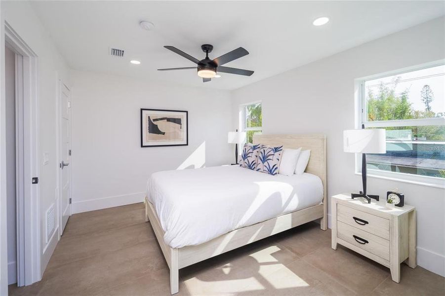 Furnished interior view inside a new home in , Sarasota (Image 71).