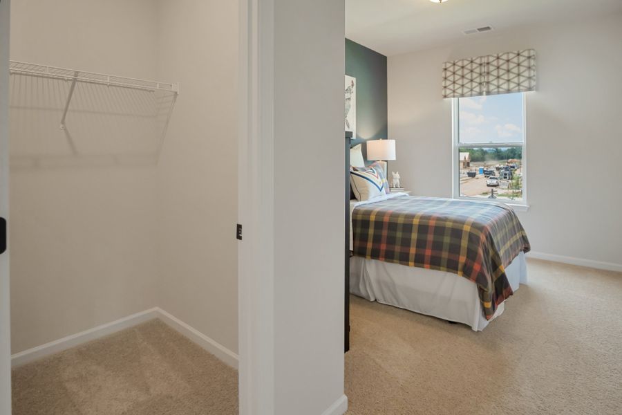 *This is a marketing photo. Colors/options may be different.*