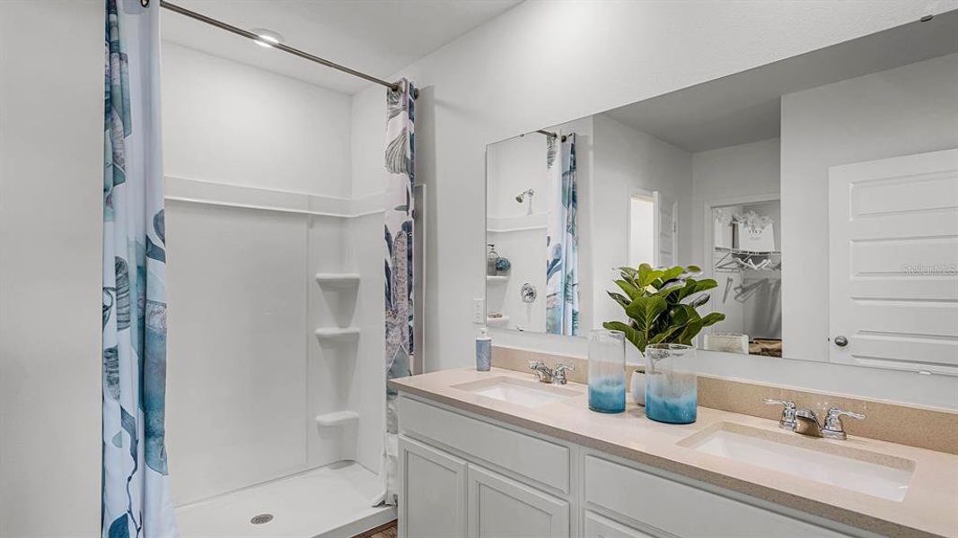 Furnished interior view inside a new home in Lake Deer Estates, Poinciana (Image 17). Furnished interior view inside a new home in Lake Deer Estates, Poinciana (Image 17).