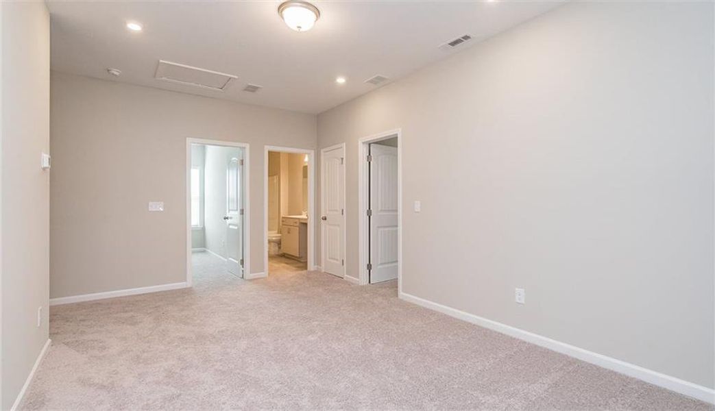 Spacious, unfurnished interior of a new home in Sagebrook, Powder Springs (Image 13).