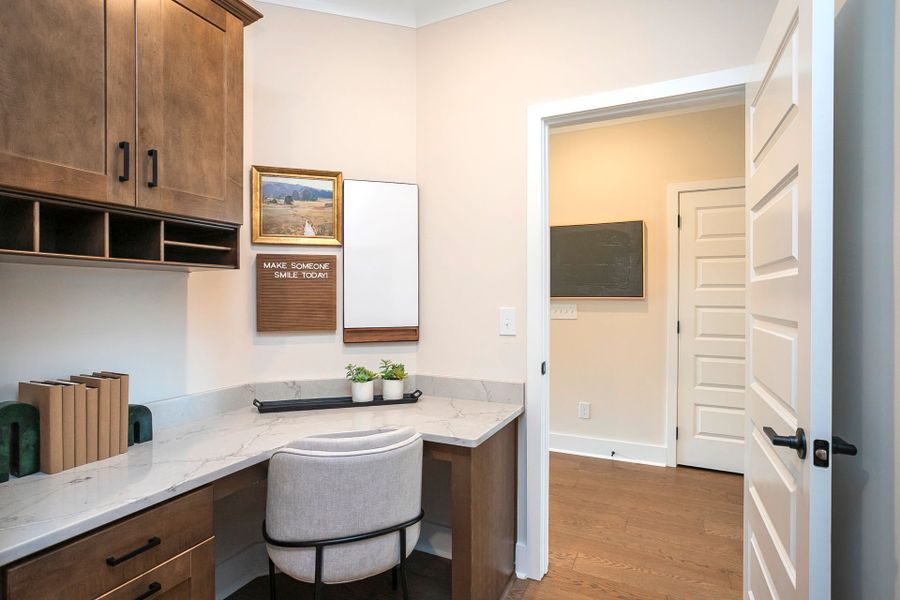 Representative furnished interior of a home built from the Continental by Pulte Homes in Glenview Farms, Murfreesboro (Image 21).