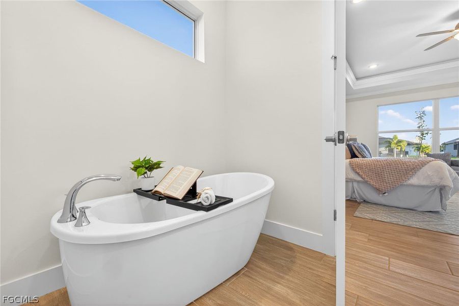 Furnished interior view inside a new home in Cape Coral, Cape Coral (Image 14).