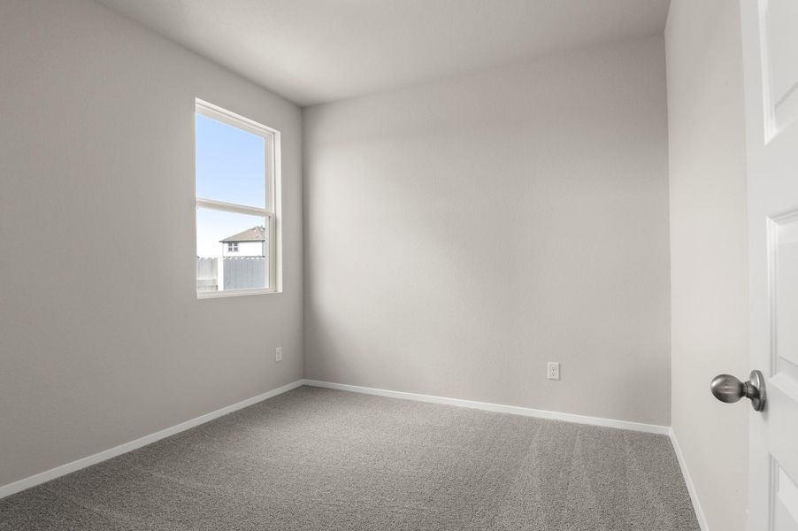 Spacious, unfurnished interior of a new home in Harvest Ridge, Elgin (Image 24).