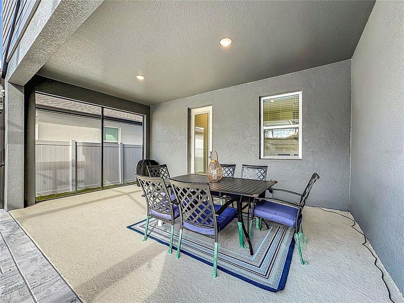 Exterior details and patio area of a home in Sunbrooke, St. Cloud (Image 3).