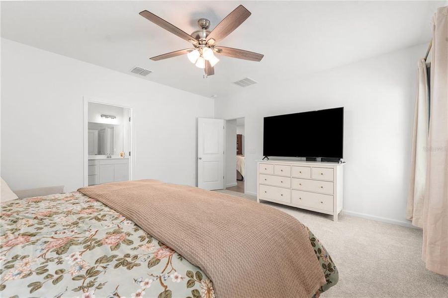 Furnished interior view inside a new home in , Alachua (Image 20). Furnished interior view inside a new home in , Alachua (Image 20).