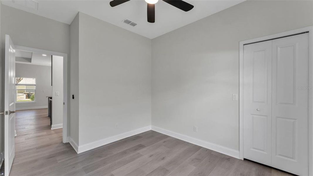 Spacious, unfurnished interior of a new home in , Winter Haven (Image 6).