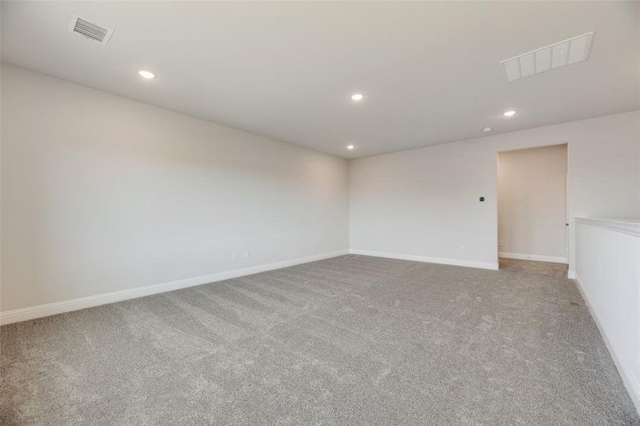 Spacious, unfurnished interior of a new home in Arbors at Legacy Hills, Celina (Image 34).