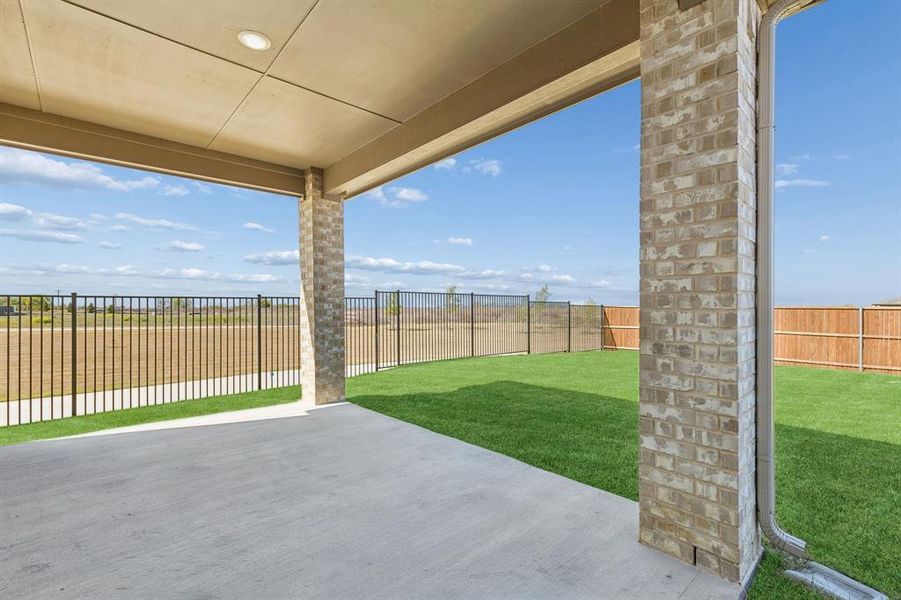 Exterior details and patio area of a home in Bellagio, Forney (Image 3).
