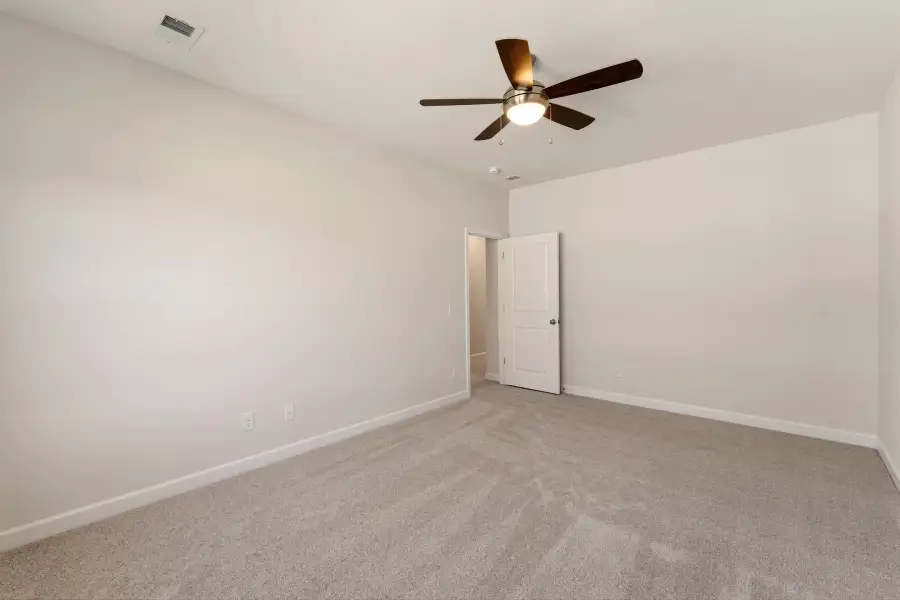 Spacious, unfurnished interior of a new home in Ridgecrest at Midway, Anderson (Image 32).
