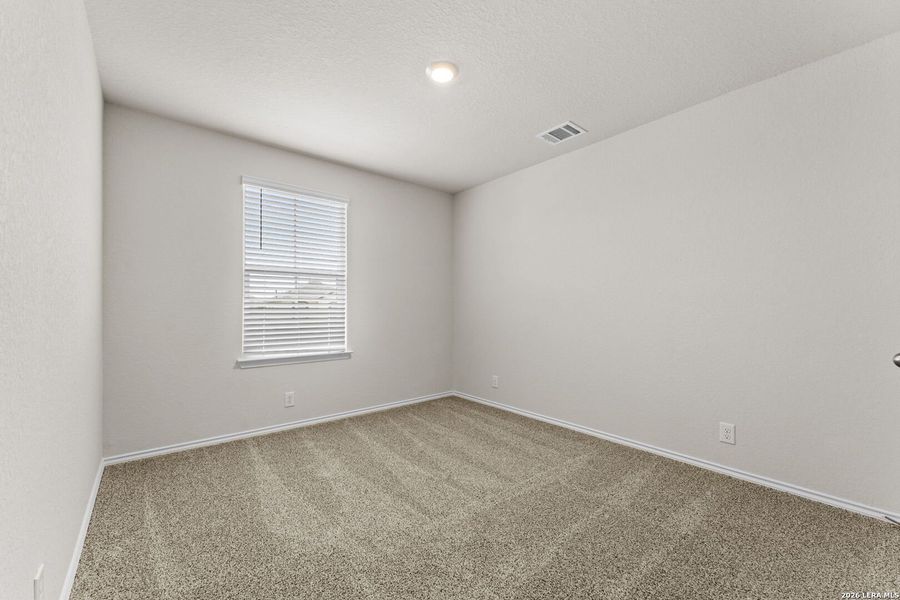Spacious, unfurnished interior of a new home in Redbird Ranch, San Antonio (Image 16).