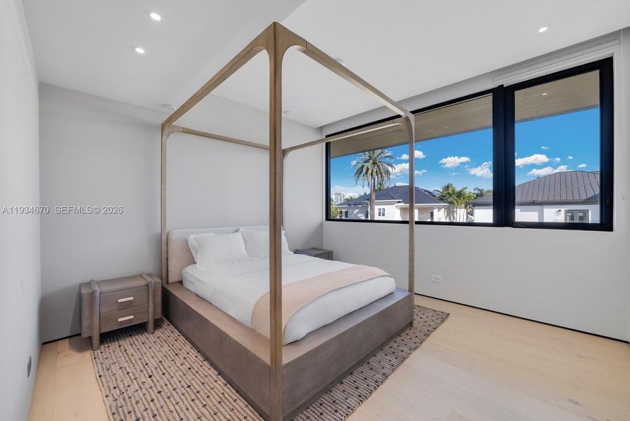 Furnished interior view inside a new home in , Fort Lauderdale (Image 23).