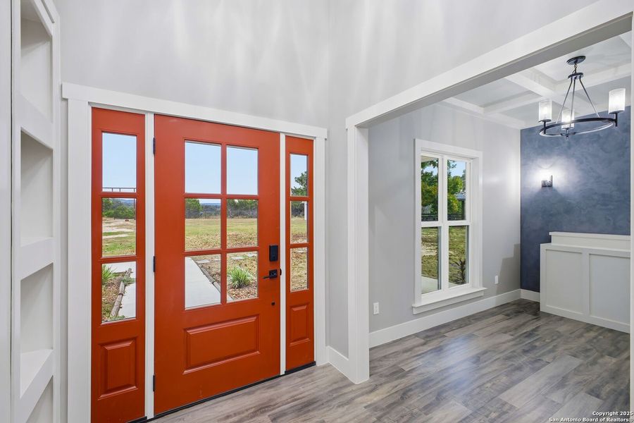 Spacious, unfurnished interior of a new home in , Bandera (Image 38).