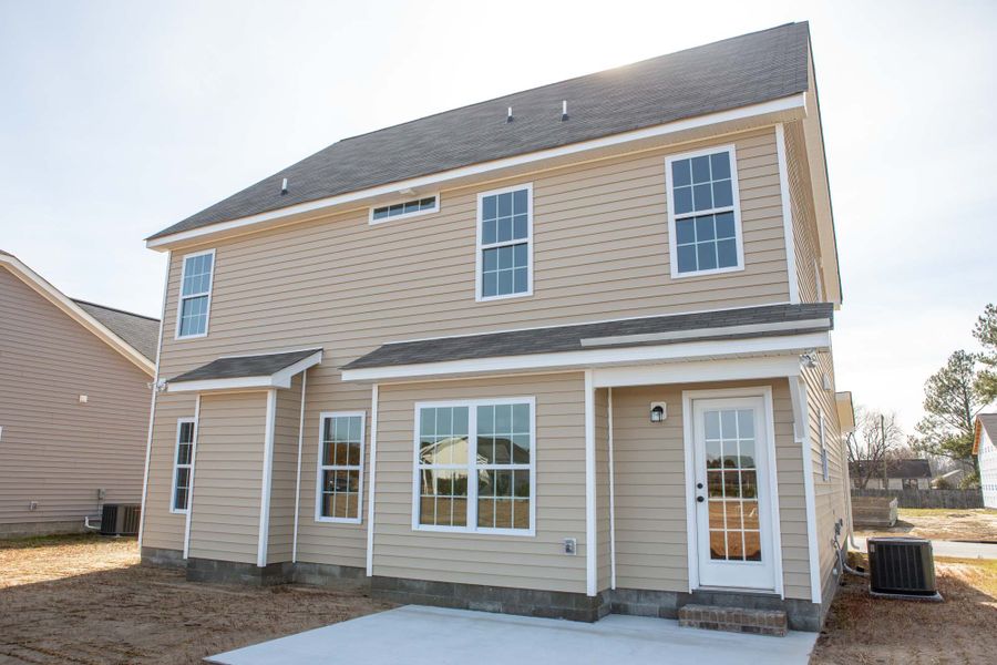 Representative exterior photo of a completed home built from the Rockbridge by Bill Clark Homes in Davenport Farms, Winterville, NC (Image 39).