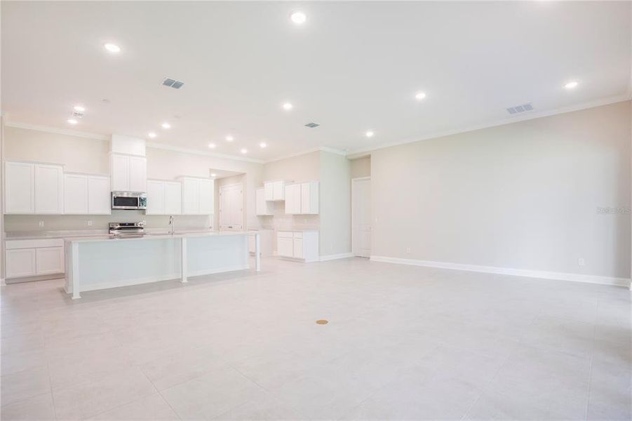 Spacious, unfurnished interior of a new home in Palm Coast, Palm Coast (Image 19).