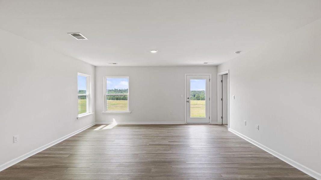 Spacious, unfurnished interior of a new home in Gibson Grove, Laurens (Image 10).