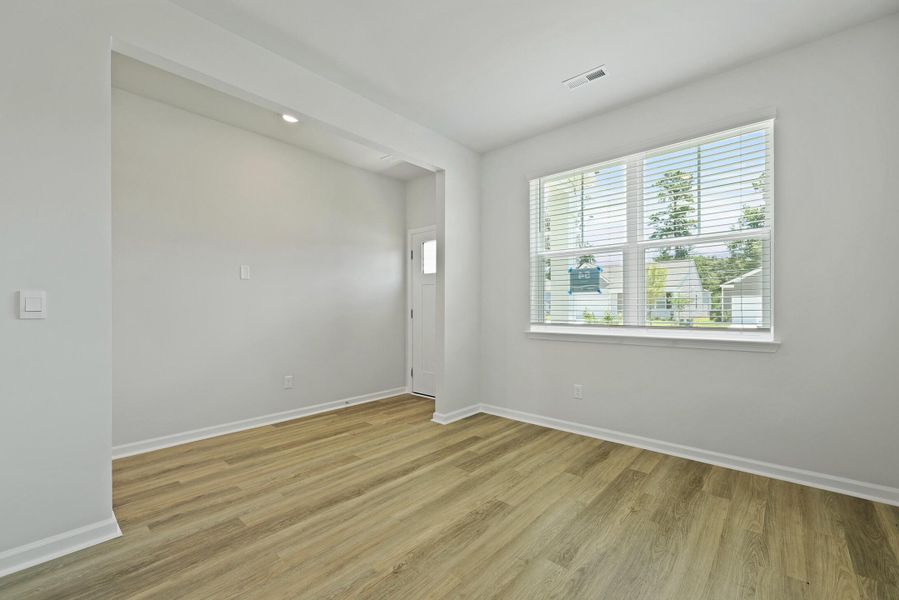 Spacious, unfurnished interior of a new home in , Manning (Image 11).