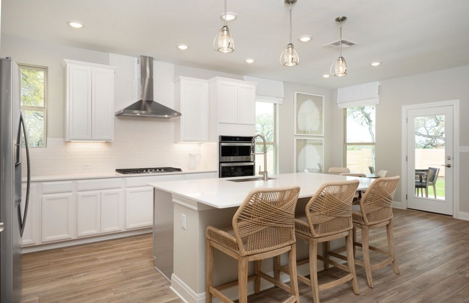 Spacious eat-in kitchen