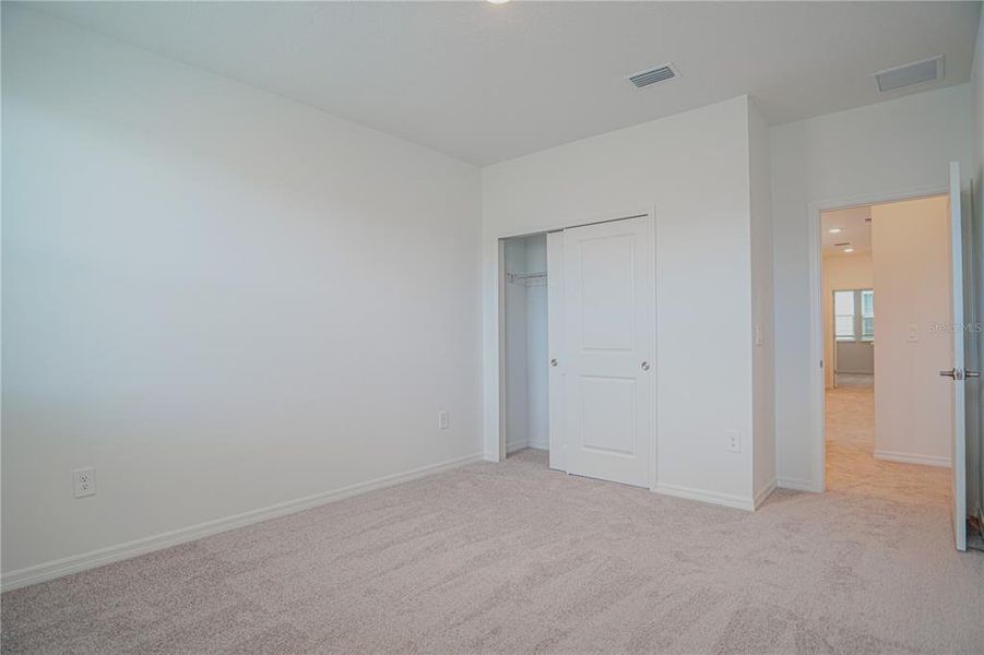 Spacious, unfurnished interior of a new home in , Winter Garden (Image 15).
