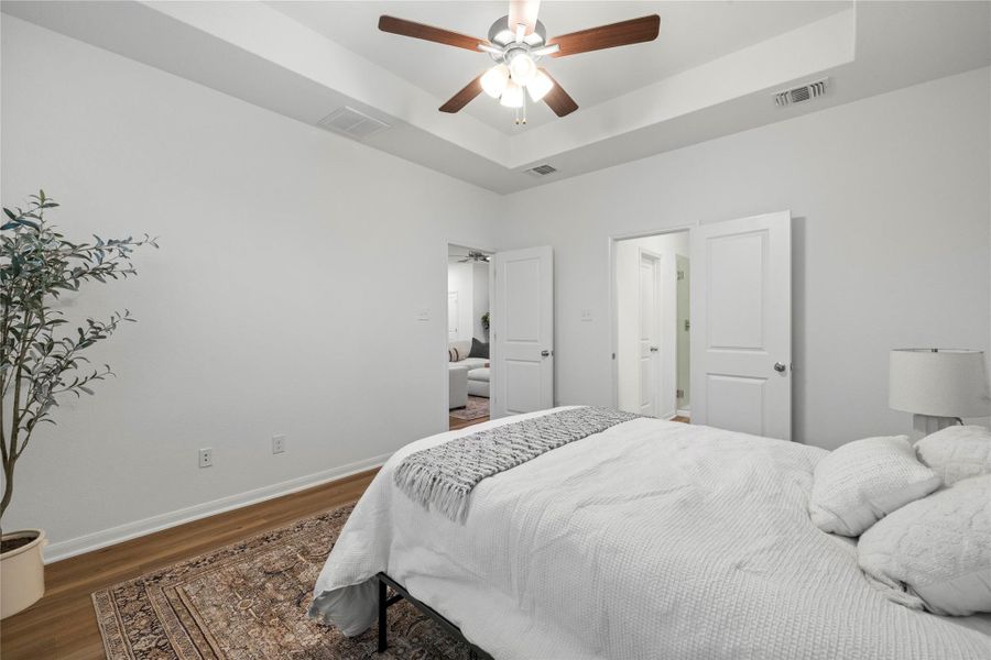 Furnished interior view inside a new home in , Temple (Image 10).