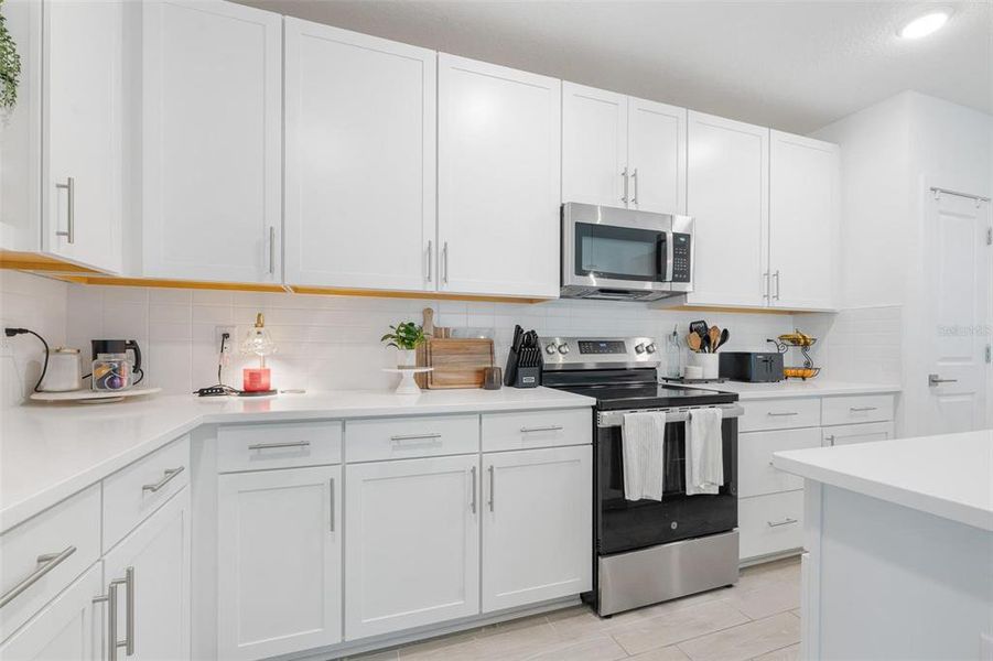 Furnished interior view inside a new home in , Palm Coast (Image 19).