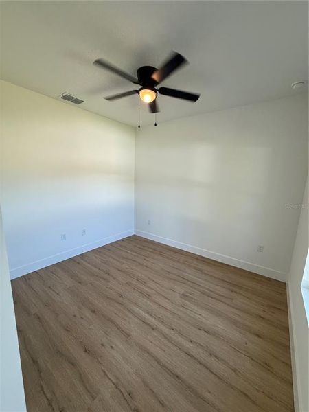 Spacious, unfurnished interior of a new home in , Ocala (Image 30).