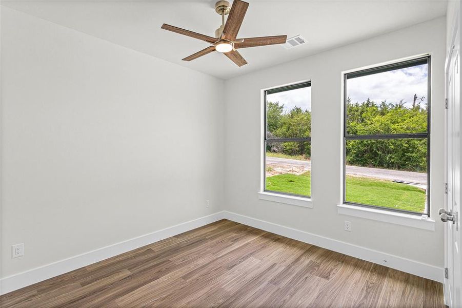 Spacious, unfurnished interior of a new home in , Granbury (Image 21).
