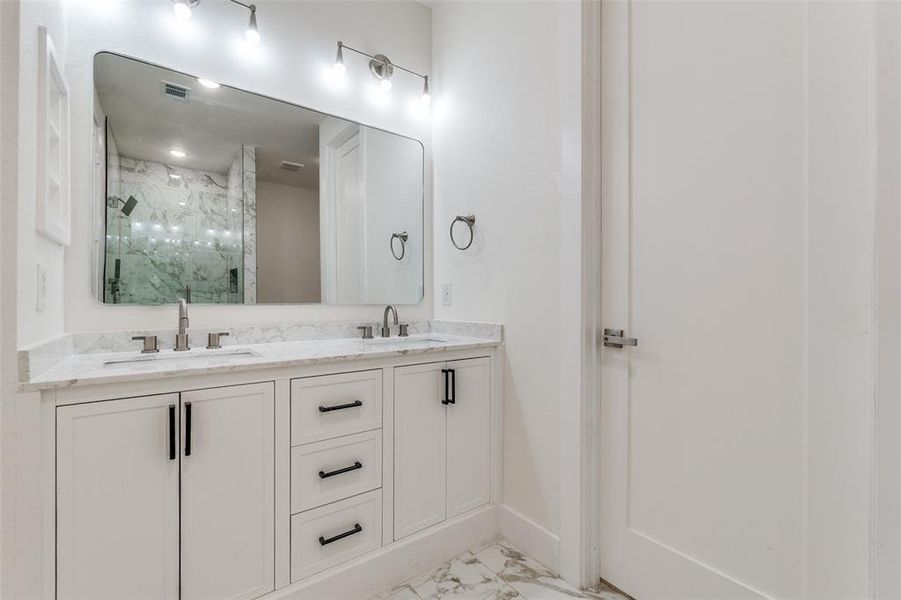 Furnished interior view inside a new home in , Dallas (Image 13).