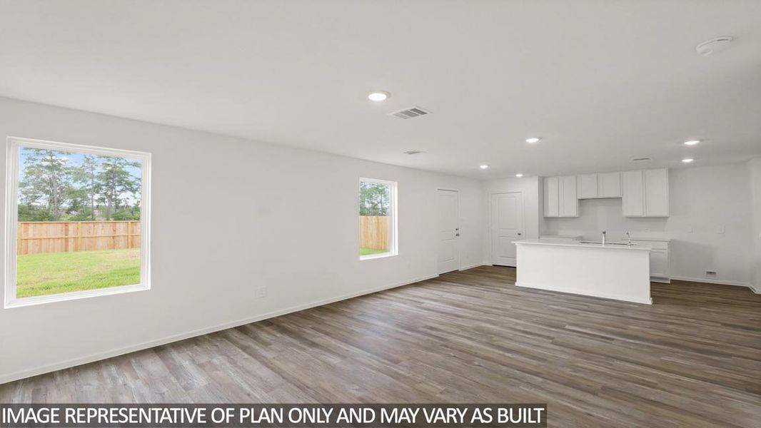 Spacious, unfurnished interior of a new home in Silverthorne, Conroe (Image 12).