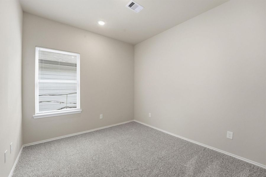 Spacious, unfurnished interior of a new home in , Willis (Image 29).