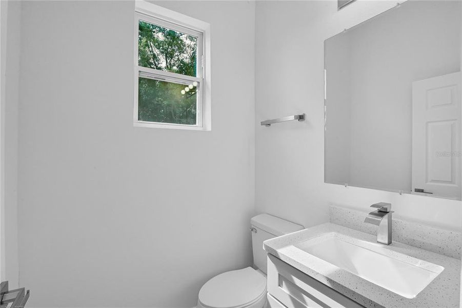 Furnished interior view inside a new home in , Dunnellon (Image 16).