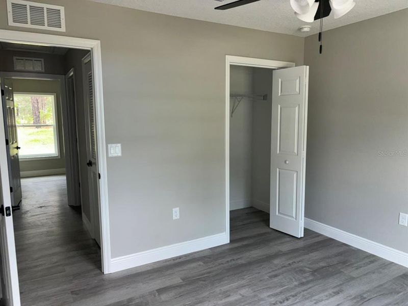 Spacious, unfurnished interior of a new home in , Dunnellon (Image 22).