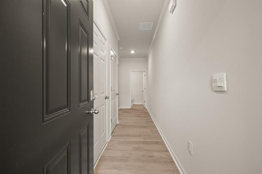 Spacious, unfurnished interior of a new home in Hughes Court, Dawsonville (Image 12).