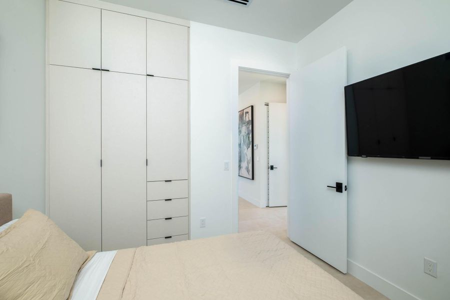 Image 38 of a home in .