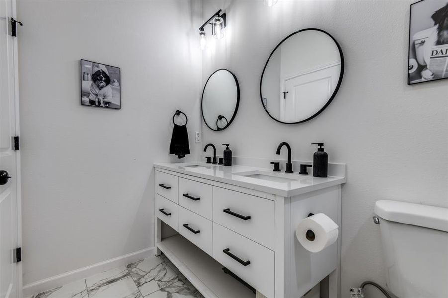 Furnished interior view inside a new home in , Mabank (Image 15).