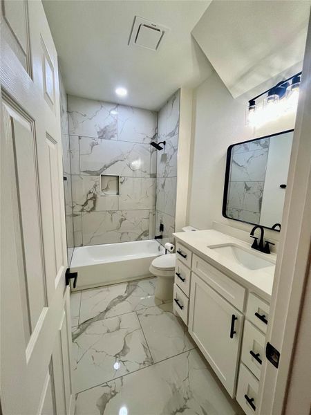 Furnished interior view inside a new home in , Pottsboro (Image 10).