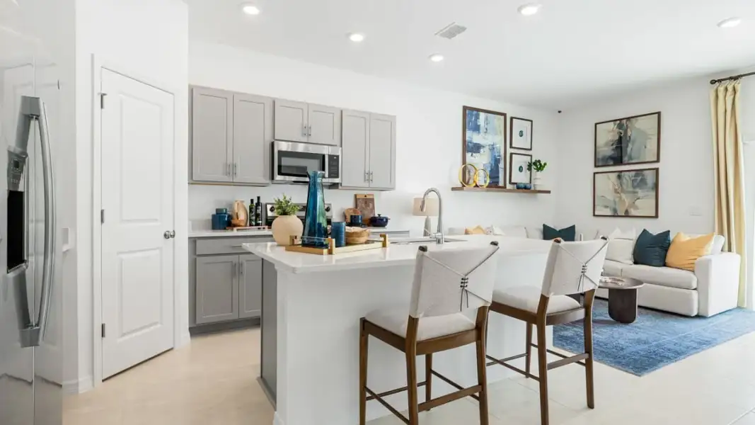 Furnished interior view inside a new home in The Towns at Tiburon, Nokomis (Image 10).