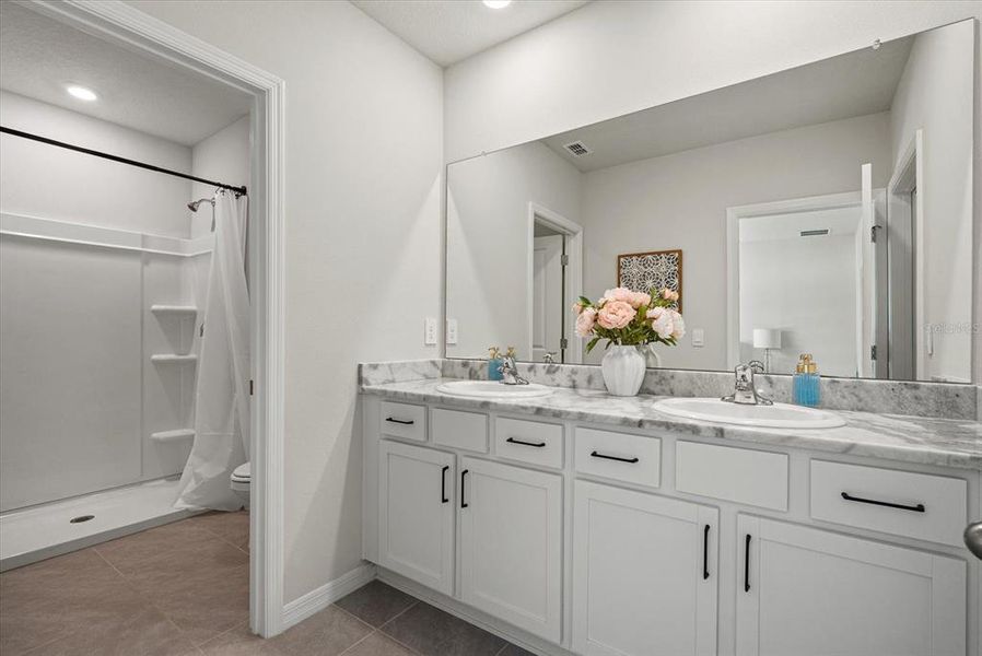 Furnished interior view inside a new home in Star Farms at Lakewood Ranch, Bradenton (Image 6). Furnished interior view inside a new home in Star Farms at Lakewood Ranch, Bradenton (Image 6).