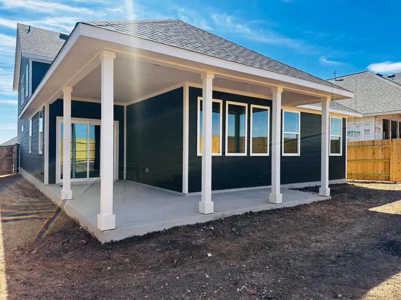 Exterior details and patio area of a home in Patterson Ranch, Georgetown (Image 4).