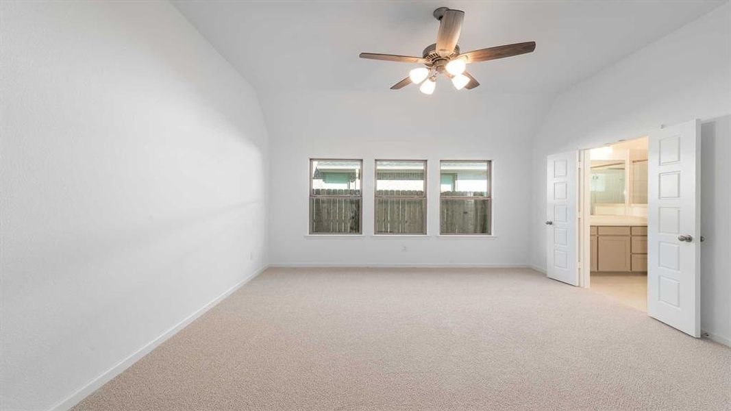 Spacious, unfurnished interior of a new home in Avondale 40', Fate (Image 15). Spacious, unfurnished interior of a new home in Avondale 40', Fate (Image 15).