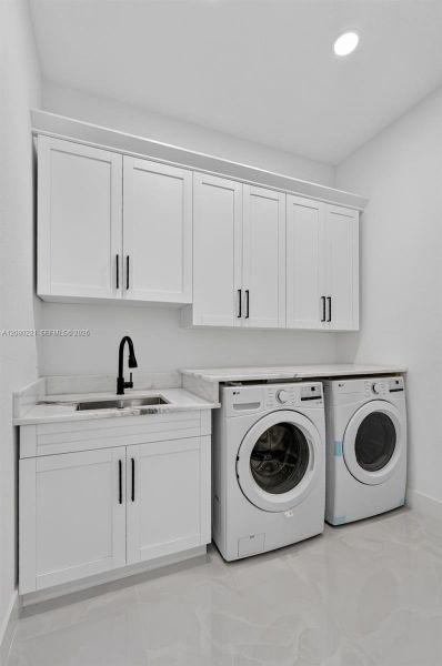 Furnished interior view inside a new home in , Cape Coral (Image 16).
