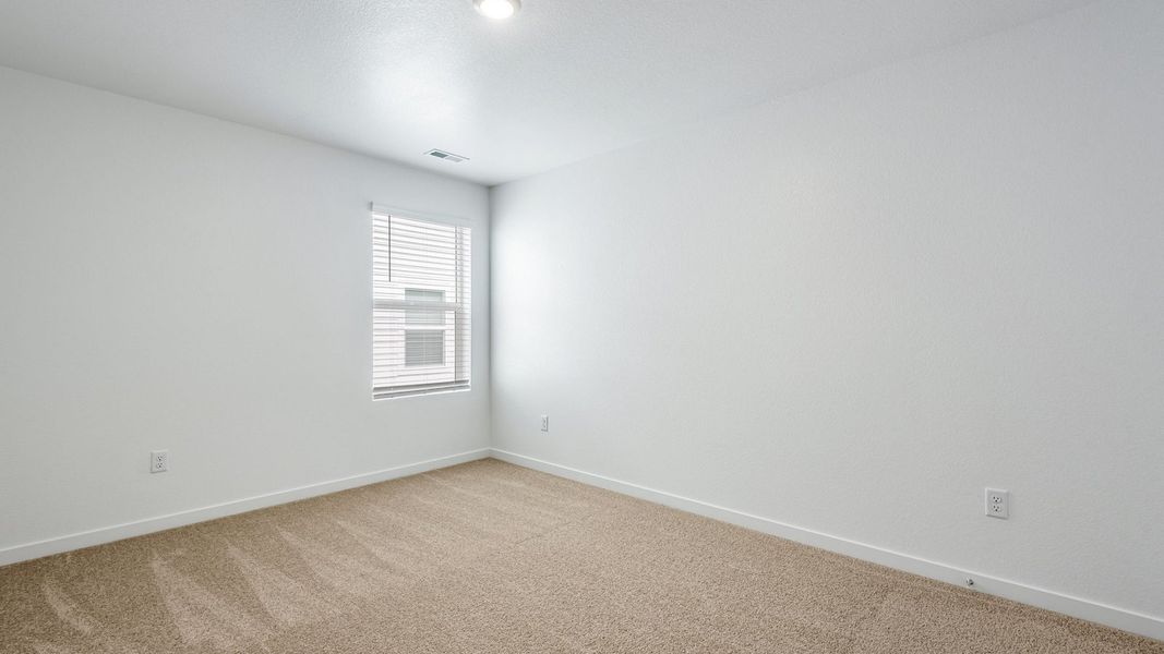 Spacious, unfurnished interior of a new home in Silver Peaks, Lochbuie (Image 19).