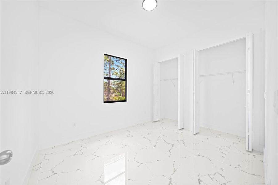 Spacious, unfurnished interior of a new home in , Lehigh Acres (Image 20).