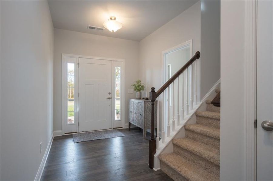 Spacious, unfurnished interior of a new home in Mirror Lake at South Harbour, Villa Rica (Image 13). Spacious, unfurnished interior of a new home in Mirror Lake at South Harbour, Villa Rica (Image 13).