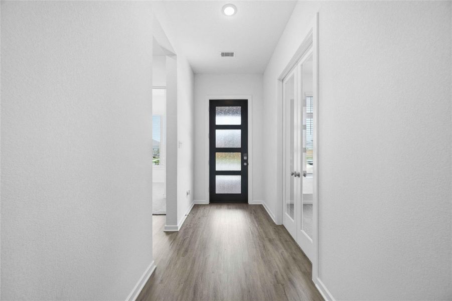 Spacious, unfurnished interior of a new home in Canterra Creek 60', Rosharon (Image 34). Spacious, unfurnished interior of a new home in Canterra Creek 60', Rosharon (Image 34).