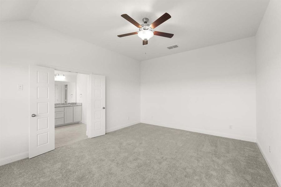 Spacious, unfurnished interior of a new home in Heartland, Heartland (Image 31).
