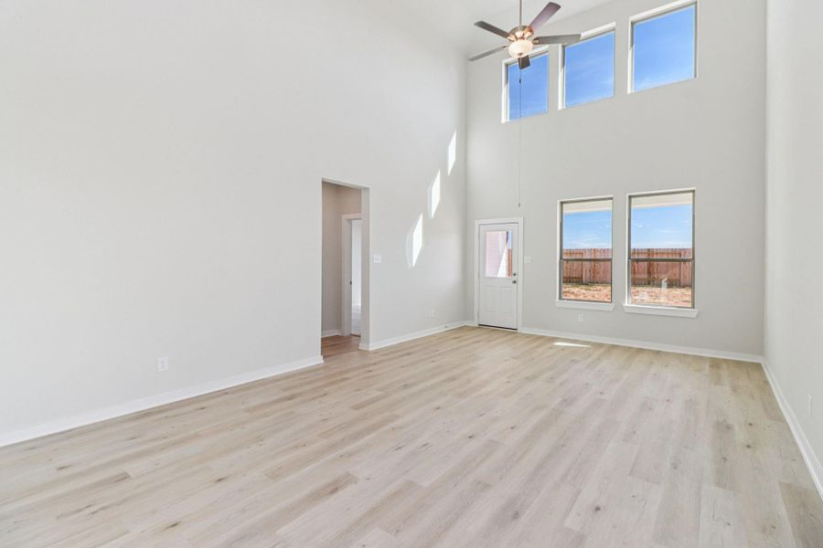 Spacious, unfurnished interior of a new home in Bluestem, Brookshire (Image 14).