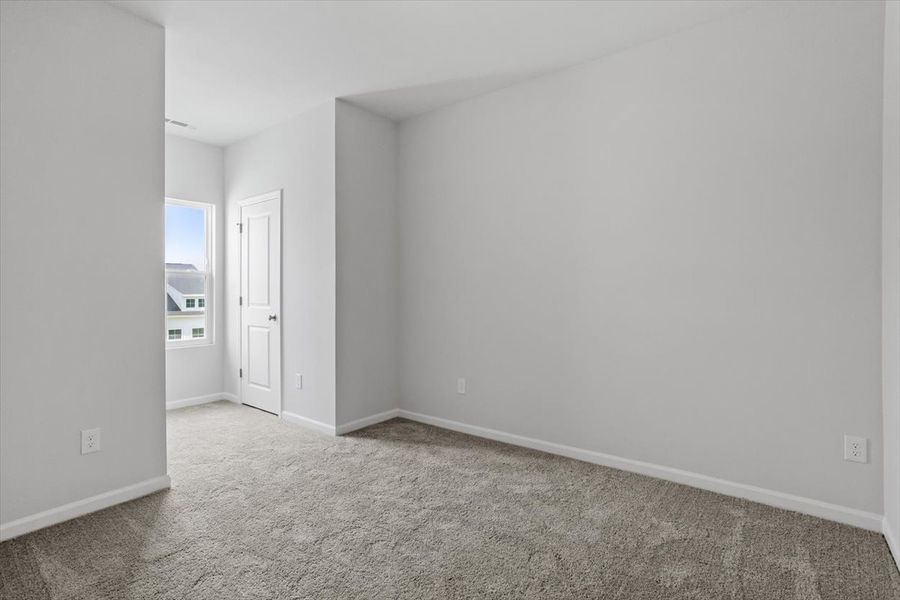 Spacious, unfurnished interior of a new home in Renaissance at White Oak, Garner (Image 18).